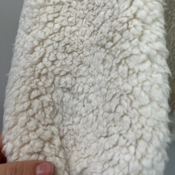 Victoria’s Secret Sherpa Jacket Size M NWT Cream Cozy Zip Up Plush Fleece - Picture 7 of 7
